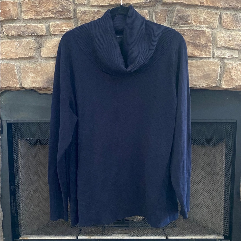 NWT Investments “Navy Blue” Turtleneck. Size XL